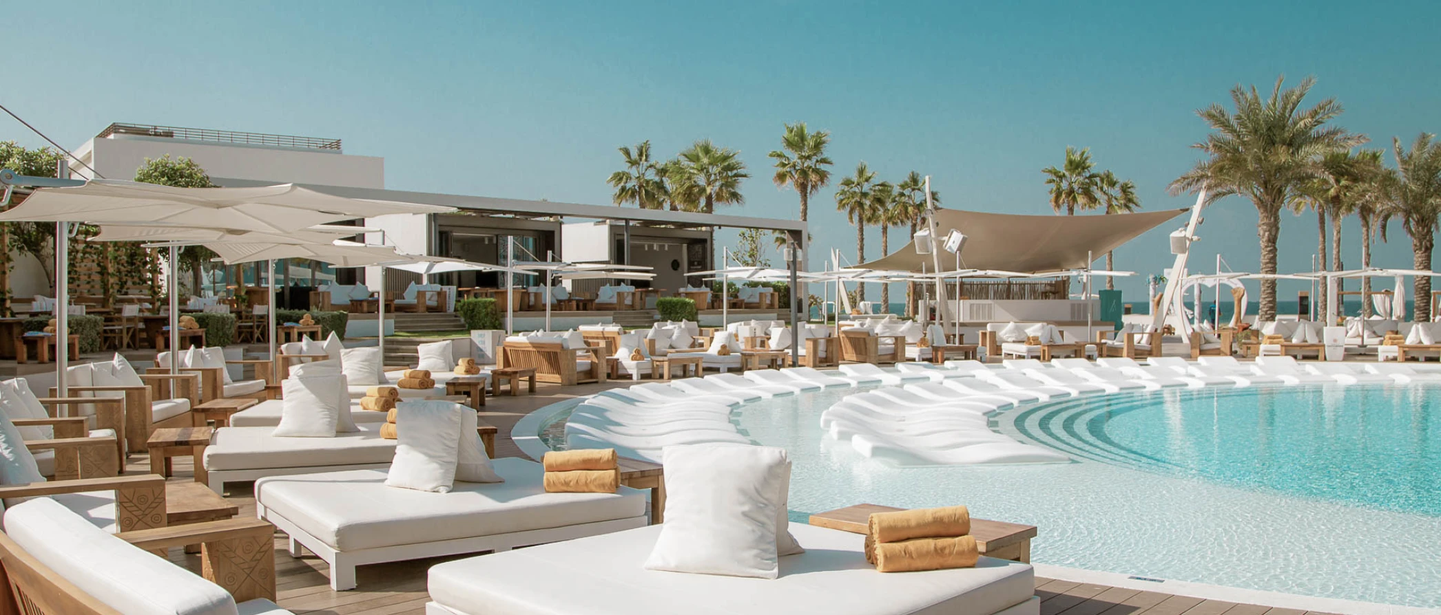 Najlepšie plážové kluby, ktoré určite musíte navštíviť v Dubaji - časť 1.